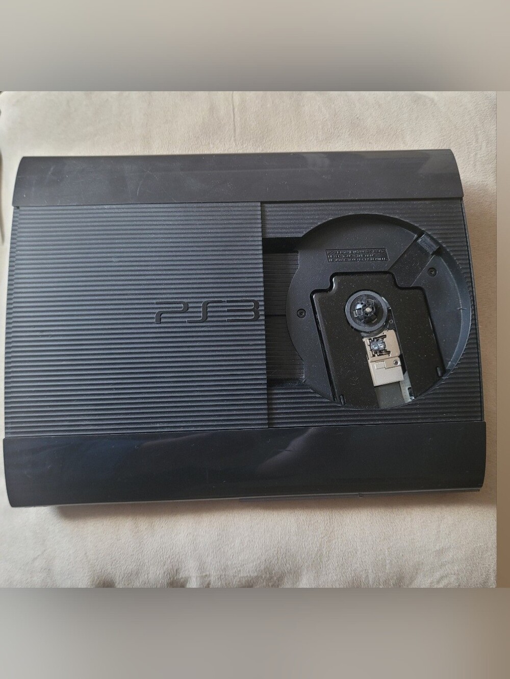 SONY PS3 Slim Black Ribbed Top Console